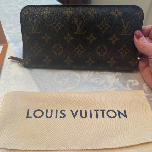 Louis Vuitton Insolite Wallet - Picture 1 of 8
